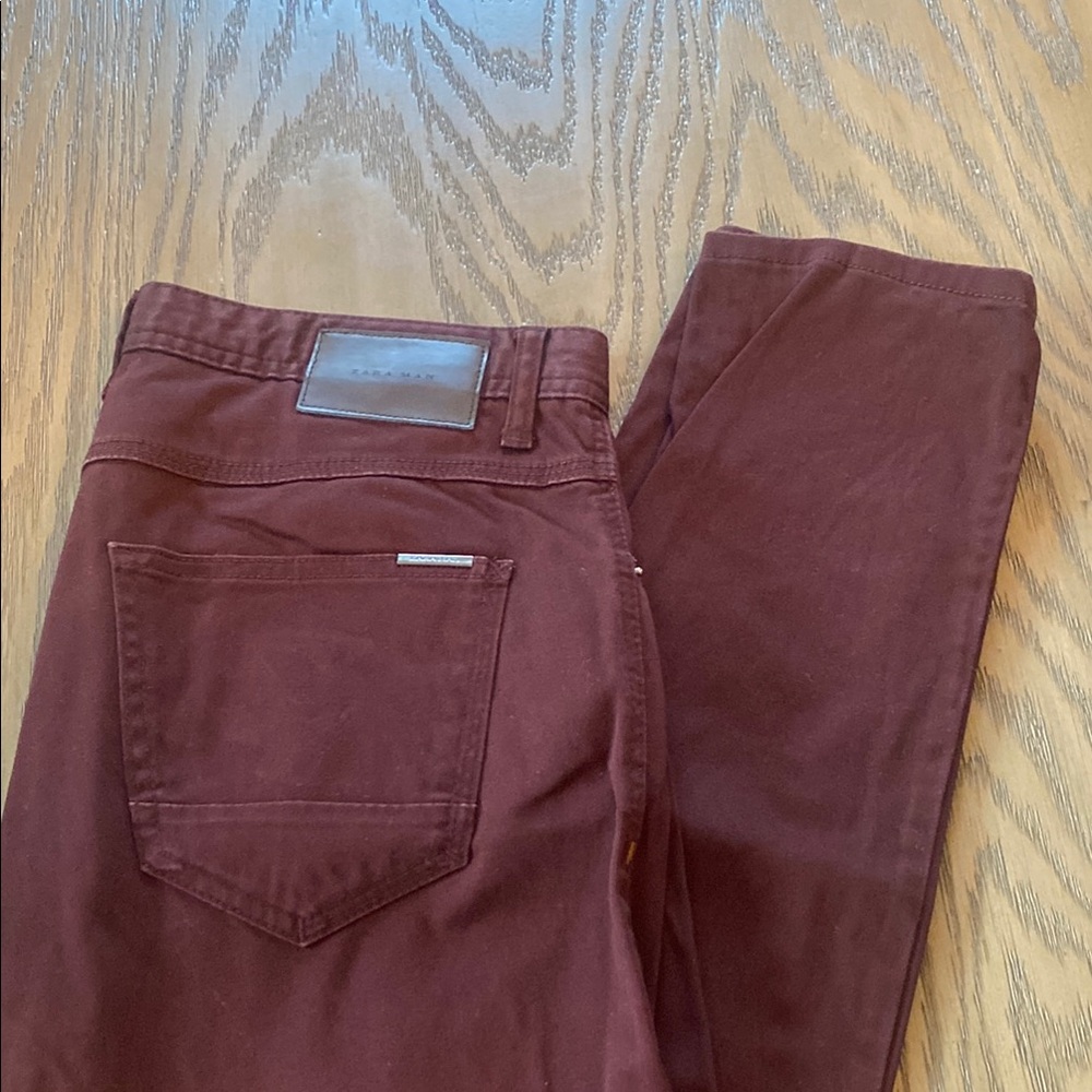 Zara Burgundy Slim Jeans with a Modern Fit